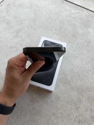 Apple IPhone 15 Pro Max 256GB Schwarz 87% Akku Gesundheit Bild 7