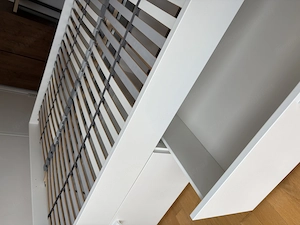 weißes IKEA Bett in sehr gutem Zustand Bild 5