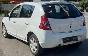 Dacia Sandero 1.4i  Bild 4