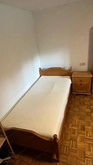 Vollholz Bett inkl. Nachtkästchen Bild 5