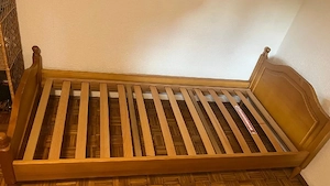 Vollholz Bett inkl. Nachtkästchen Bild 3