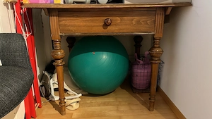 Tisch   Schreibtisch  Bild 2