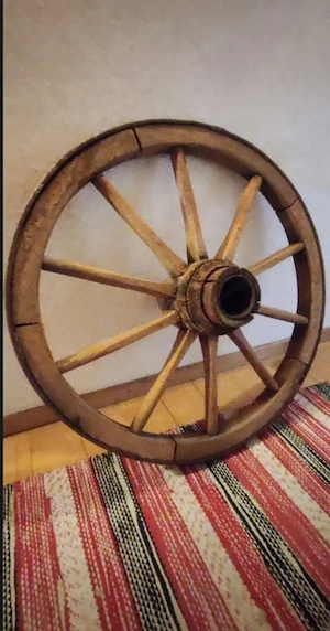 Altes Wagenrad 