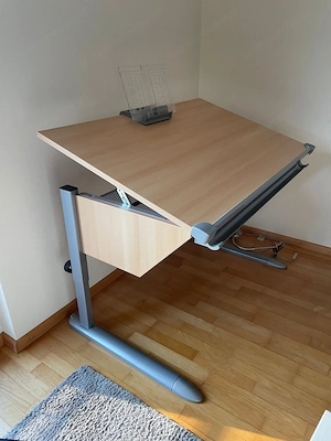 Kinderschreibtisch