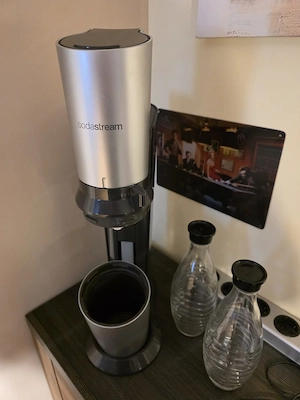 SodaStream Wassersprudler-Set Crystal inkl. CO2-Zylinder + 2 Glaskaraffe