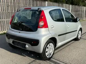 Peugeot 107 AUTOMATIK 2.Besitz Bild 3
