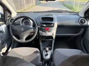 Peugeot 107 AUTOMATIK 2.Besitz Bild 5