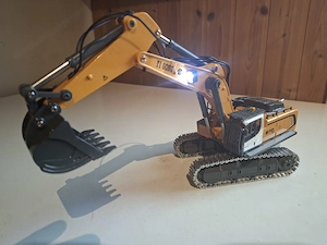RC Bagger 1:50 mit Rechnung   Garantie Bild 3
