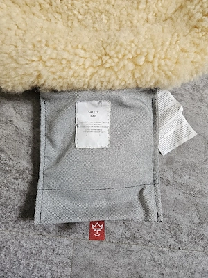 KAISER Lammfell-Fußsack für Babyschale & Kinderwagen   Grau Meliert   Top Zustand! Bild 4
