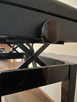 Klavierbank schwarz mit Staufach Bild 2