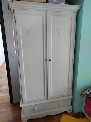 Kleiderschrank für Kinder