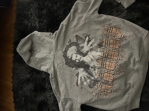 Grauer Zipp Hoodie Bild 3