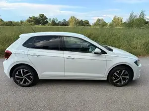VW Polo 1,0 Highline TSI DSG Limousine Bild 2