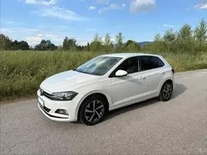 VW Polo 1,0 Highline TSI DSG Limousine Bild 3