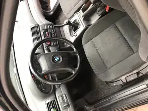 BMW 320d E46 Limo | 1. Hand | Original 161.000 km | ROSTFREI  Garagenwagen, kein SALZ | TÜV NEU Bild 5