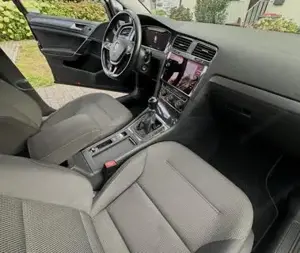 VW Golf Bild 2