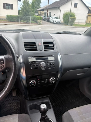 Suzuki SX4 Allrad  Bild 4