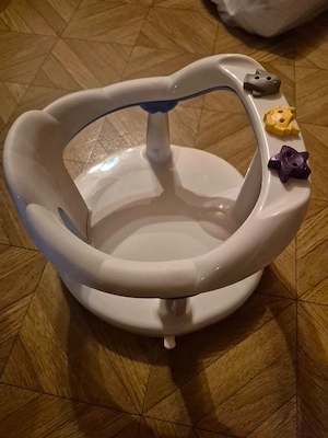 NEUER PREIS: Kinderschaukelpferd und Badewannensitz Bild 2