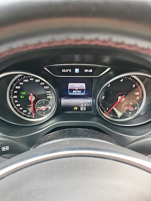 Mercedes-Benz GLA 200 d AMG Line | 88.750 km | Keyless & Hands-Free | Top-Zustand Bild 10