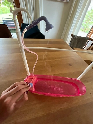 Barbie mit Badewanne und Dusch-Zubehör Bild 4