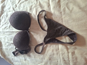 Getragenes Set BH + String