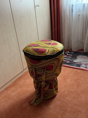 Große Djembe ca. 1 Meter   hochwertige Holztrommel inkl. Tragetasche Bild 2