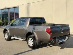Mitsubishi L200 2.5D NUR 88.000 KM Doppelkabine Bild 7
