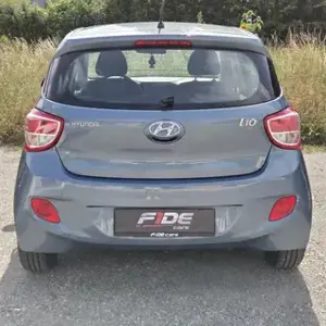 Hyundai i10 | TÜV NEU 04 2  Baujahr | 126.000 km Bild 2