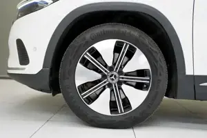 Mercedes-Benz EQA 250 KAM ParkAss. SpurH Navi KlimaA FLA LED Bild 4