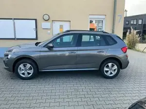 Skoda Kamiq Classic 5J. Garantie AHK Klimaauto. Sitzheizung... Bild 3