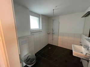 Vermiete 2 Zimmer Wohnung Bild 5