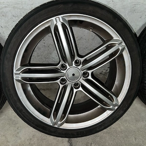 4x audi Felgen mit sommerreifen falken 225 40. 18 Bild 4