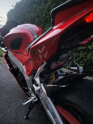      Aprillia RSV4   BJ. 2015 | 35.000 km       Bild 5