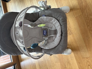 **Chicco Babywippe   Babyliege mit Spielbogen   gepflegt** Bild 2