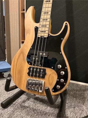 Harley Benton E-Bass zu verkaufen Bild 2