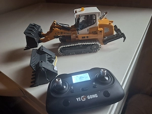 RC Raupenlader 1:50 Bild 3