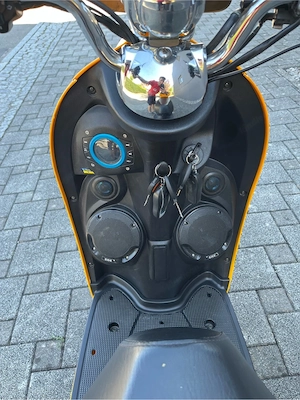 SNE Street Sound Elektro-Moped   2.390km   Pickerl bis Sep. 2027 Bild 8