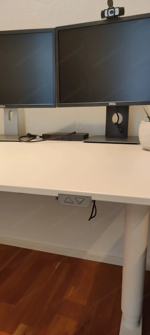 IKEA BEKANT Sitz- Stehschreibtisch weiß 160x80cm elektrisch höhenverstellbar Bild 2