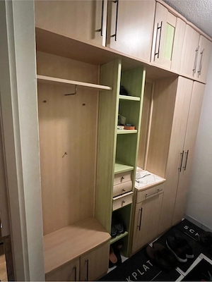 Garderobe zu verschenken