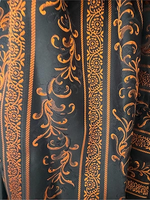 Dirndl schwarz-orange maxi Gr 40 inkl Bluse  Bild 4