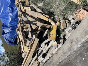 Bauholz  Abbruchholz zu verschenken  Bild 2