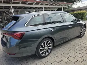 Skoda Octavia Combi Premium TDI DSG                                                        