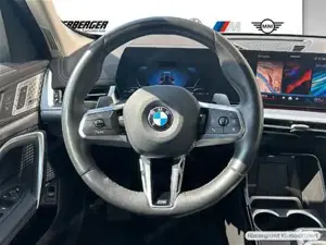 BMW X1 xDrive23i U11 B48 Bild 8
