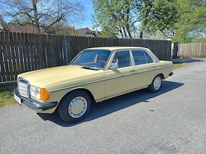 Mercedes 250 W123 Bild 3