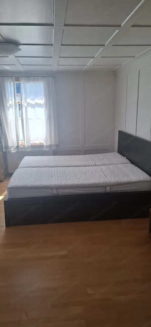 Stabiles Doppelbett   Bettgestell mit zwei Matratzen   sehr guter Zustand Bild 2