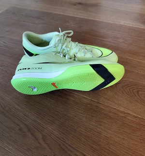 Nike Hallenschuhe Gr. 41 Bild 2