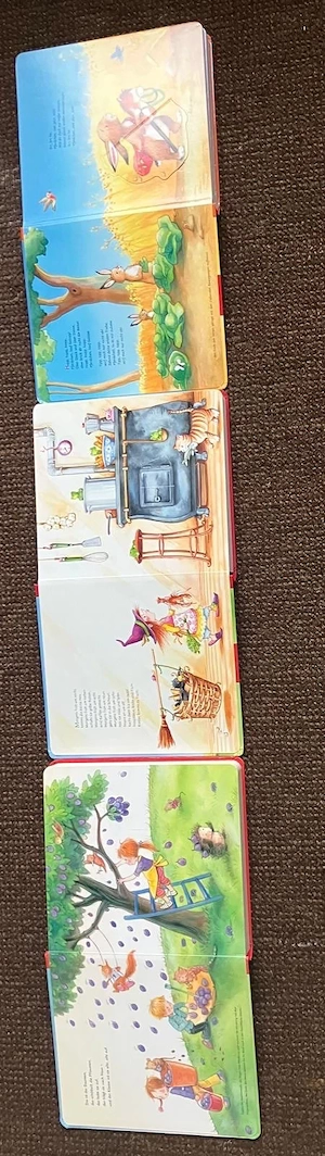 kinderspielsachen und büchlein Bild 3