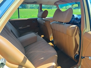 Mercedes 250 W123 Bild 8
