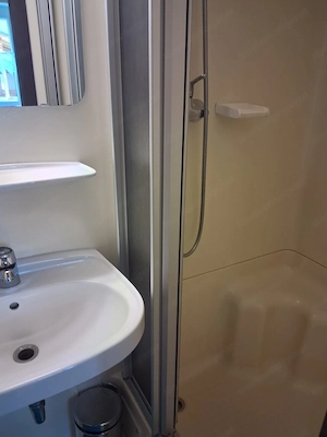 Dusch WC kabine Bild 2