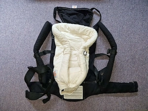 Ergobaby Babytrage mit Neugeboreneneinsatz Bild 2